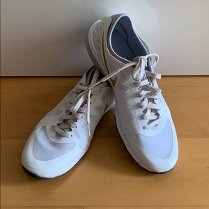 NWOT Nike Dual Fusion Sneakers